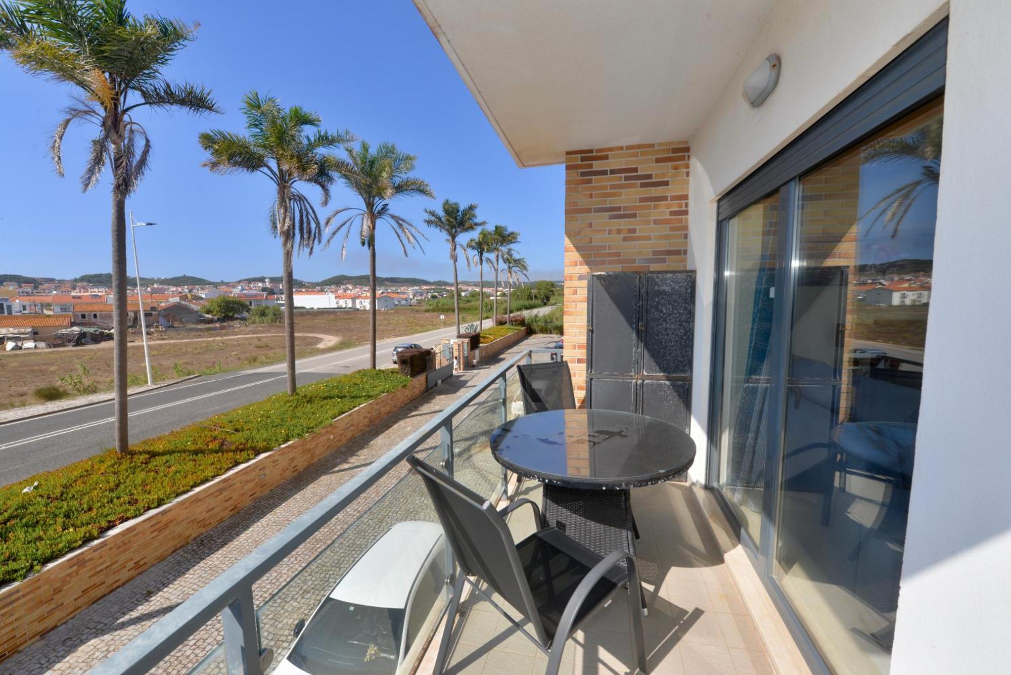 Pebble - 1 Bedroom Apartment Sleeps 5 With Pool & Tennis Court São Martinho do Porto Exterior foto