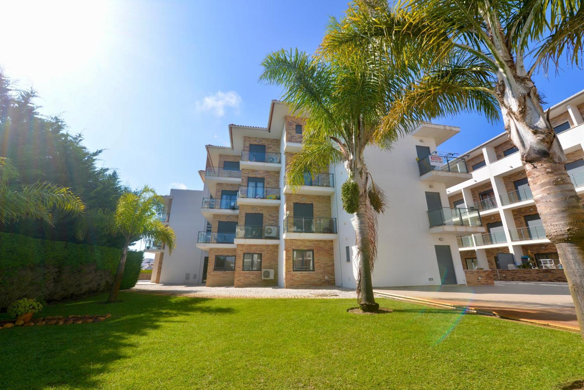 Pebble - 1 Bedroom Apartment Sleeps 5 With Pool & Tennis Court São Martinho do Porto Exterior foto